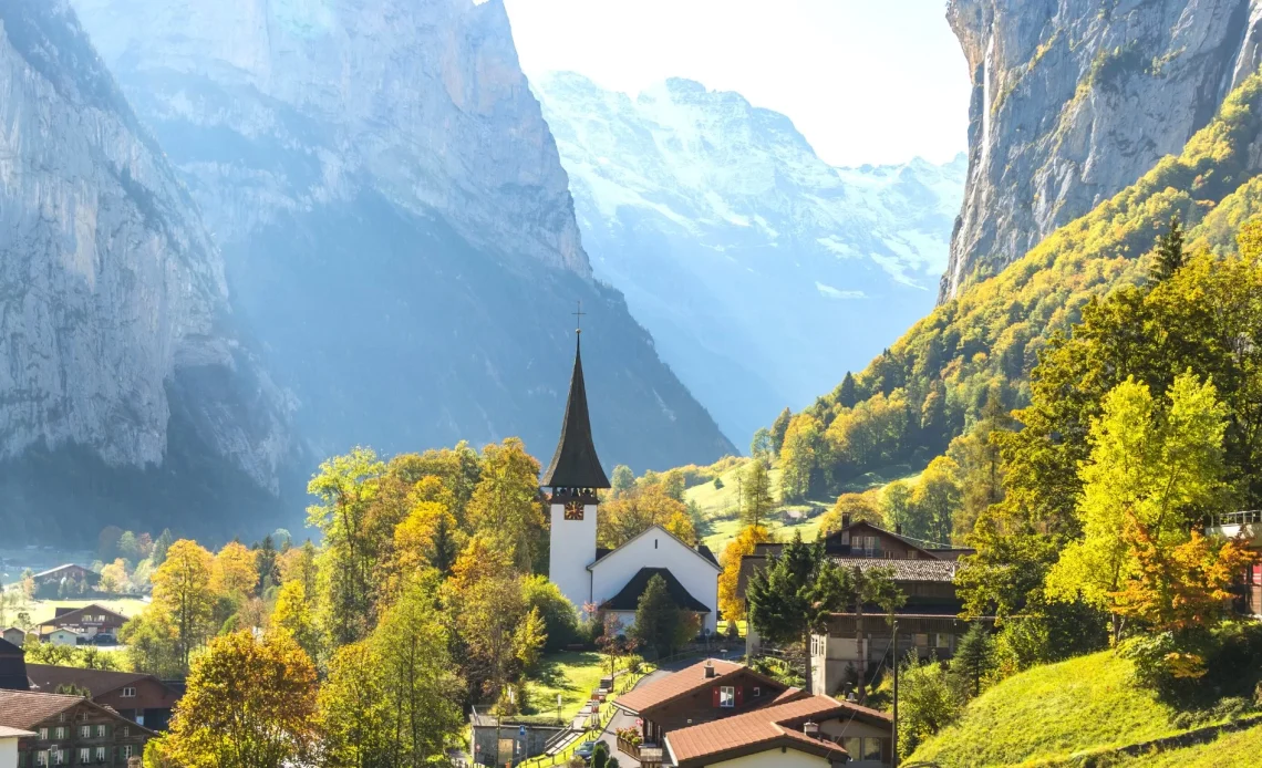 10 สถานที่ในสวิตเซอร์แลนด์ ที่คุณไม่ควรพลาด - Swiss Study